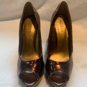 Guess metallic heel size 7.5.